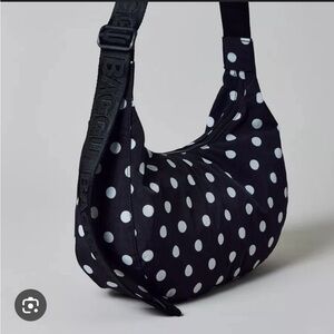 BAGGU Medium Nylon Crescent Bag - Polka Dot Black & White urban outfitters